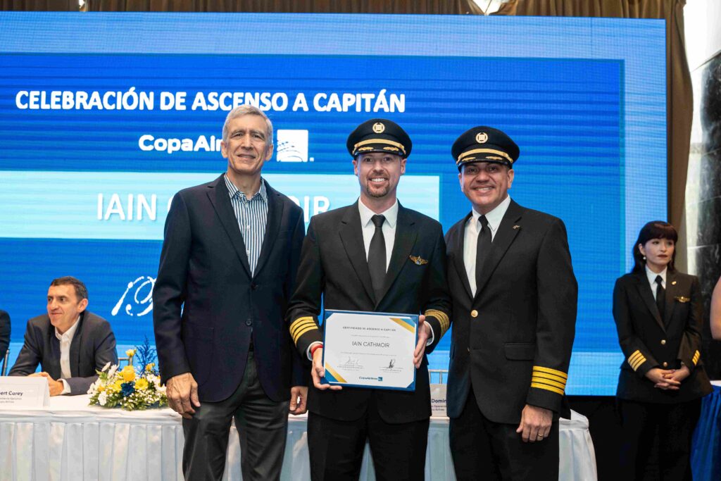 •	El ascenso a capitanes reconoce el esfuerzo, la preparación y el liderazgo de los pilotos formados dentro de la Aerolínea para volar la flota Boeing 737

•	El 7% de los pilotos ascendidos a capitanes son mujeres, las cuales integran el 12% de la plantilla femenina de pilotos de la Aerolínea, uno de los porcentajes más altos en la industria.

•	La Aerolínea estima cerrar el año con más de 1,400 pilotos entre capitanes y primeros oficiales
