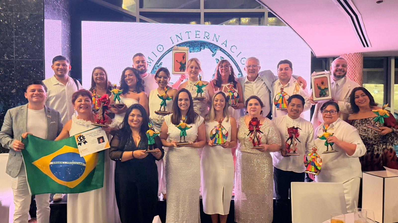 Panamá se alza con 4 galardones en los Premio Internacional Pasaporte Abierto, en su versión 11ª celebrado en Panamá .